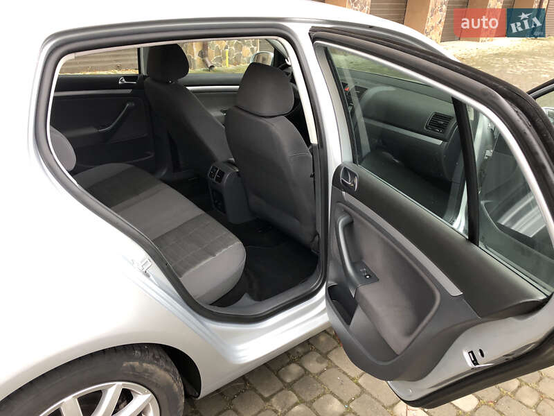 Хетчбек Volkswagen Golf 2007 в Надвірній фото 9 Хетчбек Volkswagen Golf 2007 в Надвірній