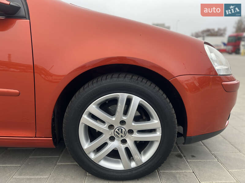 Хетчбек Volkswagen Golf 2007 в Черкасах