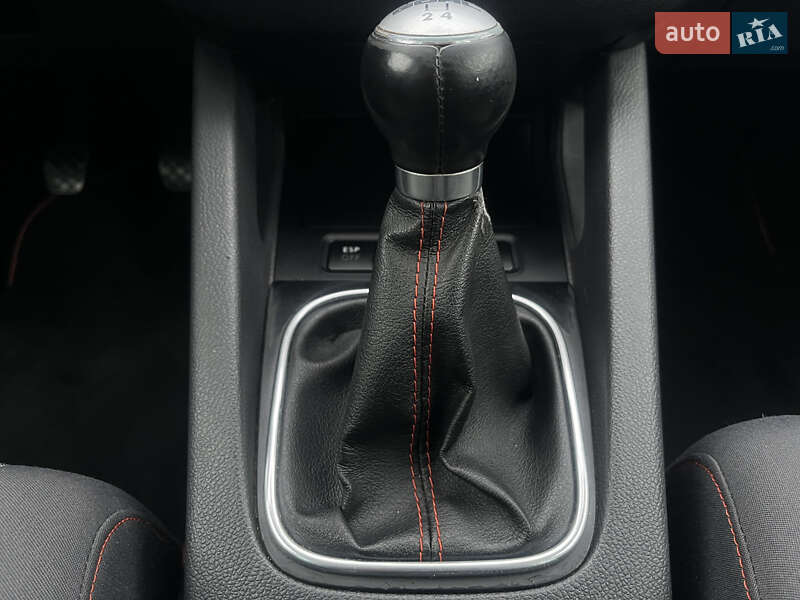 Хетчбек Volkswagen Golf 2007 в Черкасах