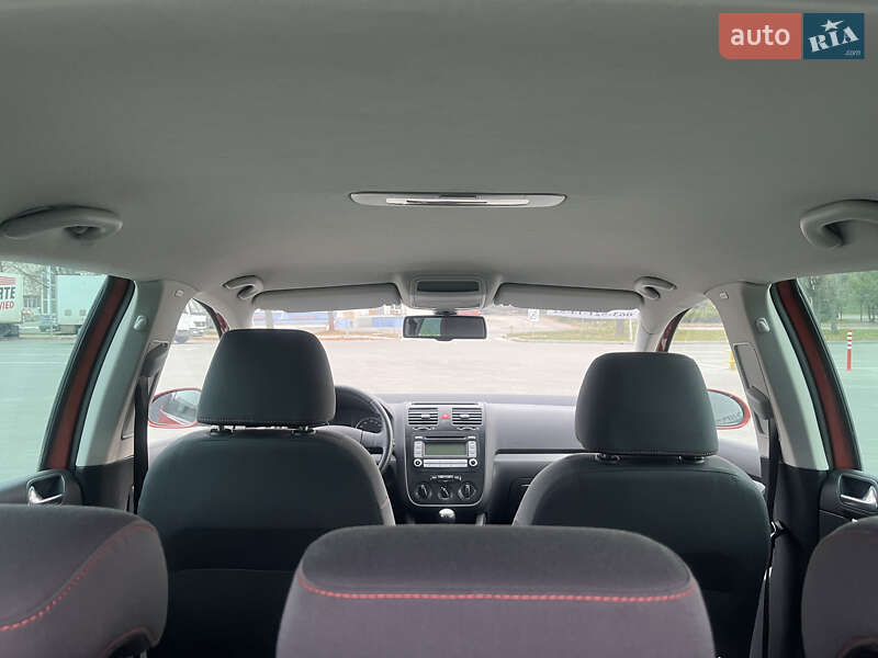 Хетчбек Volkswagen Golf 2007 в Черкасах