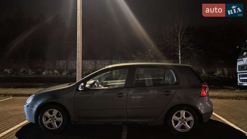 Хэтчбек Volkswagen Golf 2004 в Львове фото 5 Хэтчбек Volkswagen Golf 2004 в Львове