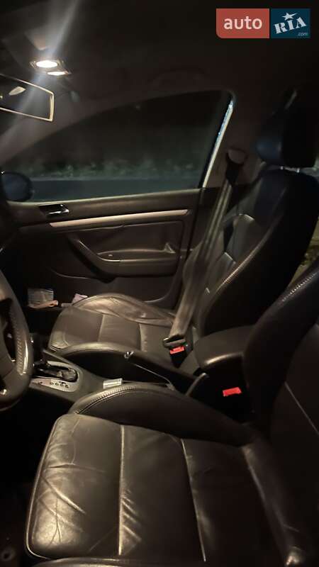 Хэтчбек Volkswagen Golf 2004 в Львове фото 13 Хэтчбек Volkswagen Golf 2004 в Львове