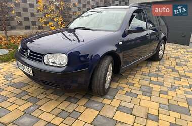 Універсал Volkswagen Golf 2003 в Рівному