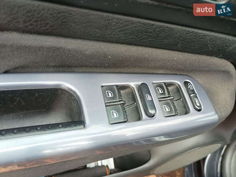 Хэтчбек Volkswagen Golf 2003 в Рогатине фото 7 Хэтчбек Volkswagen Golf 2003 в Рогатине