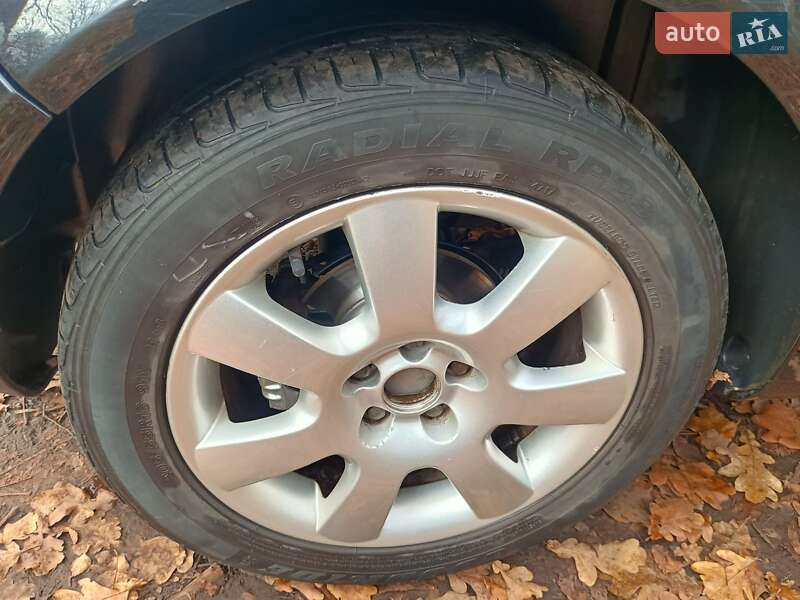 Хэтчбек Volkswagen Golf 2003 в Рогатине фото 17 Хэтчбек Volkswagen Golf 2003 в Рогатине