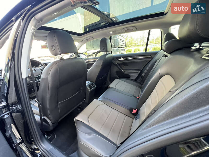 Универсал Volkswagen Golf 2015 в Запорожье