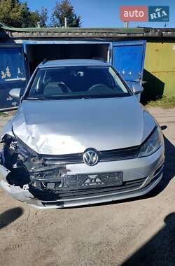 Универсал Volkswagen Golf 2015 в Киеве