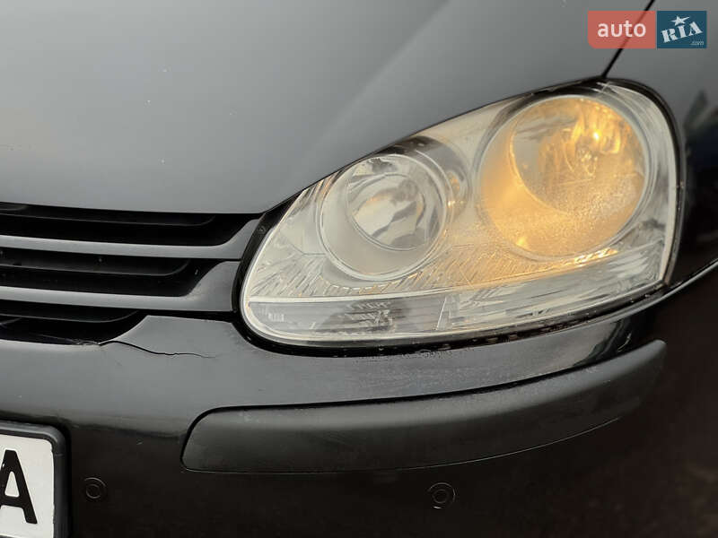 Хэтчбек Volkswagen Golf 2006 в Киеве