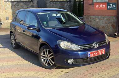 Хетчбек Volkswagen Golf 2010 в Сарнах