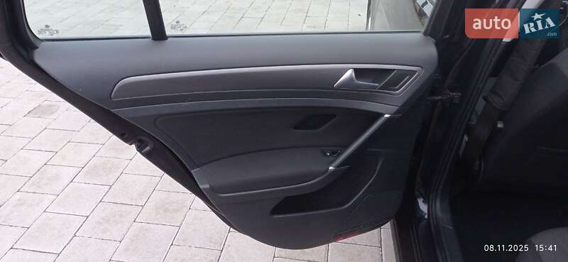 Универсал Volkswagen Golf 2013 в Черкассах