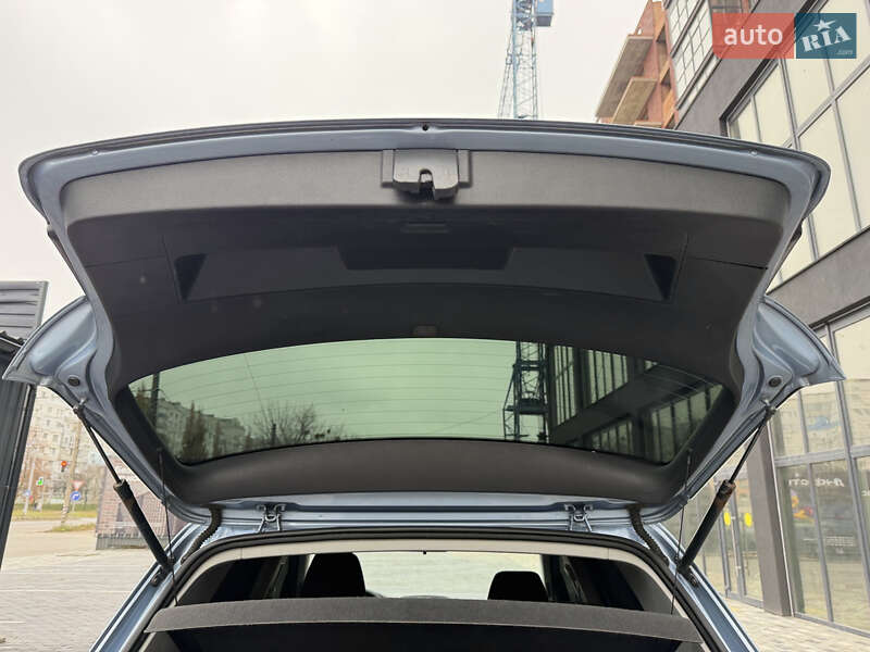 Хэтчбек Volkswagen Golf 2010 в Полтаве фото 72 Хэтчбек Volkswagen Golf 2010 в Полтаве