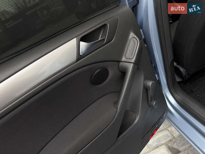 Хэтчбек Volkswagen Golf 2010 в Полтаве фото 94 Хэтчбек Volkswagen Golf 2010 в Полтаве