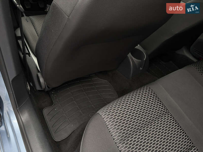 Хэтчбек Volkswagen Golf 2010 в Полтаве фото 97 Хэтчбек Volkswagen Golf 2010 в Полтаве