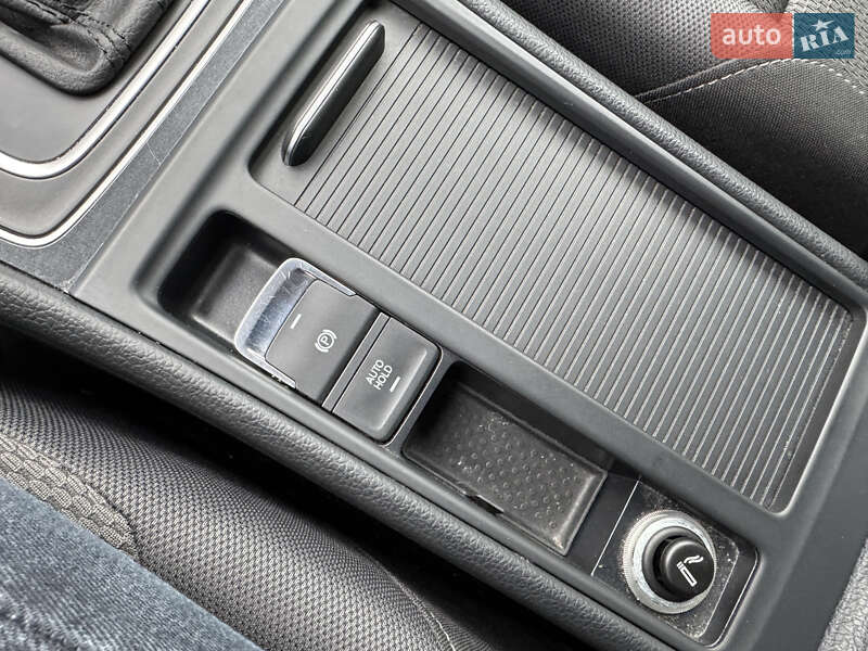 Хетчбек Volkswagen Golf 2018 в Києві