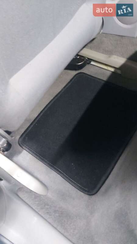 Універсал Volkswagen Golf 2001 в Харкові