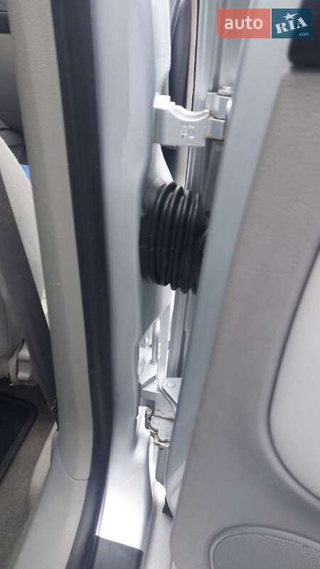 Універсал Volkswagen Golf 2001 в Харкові