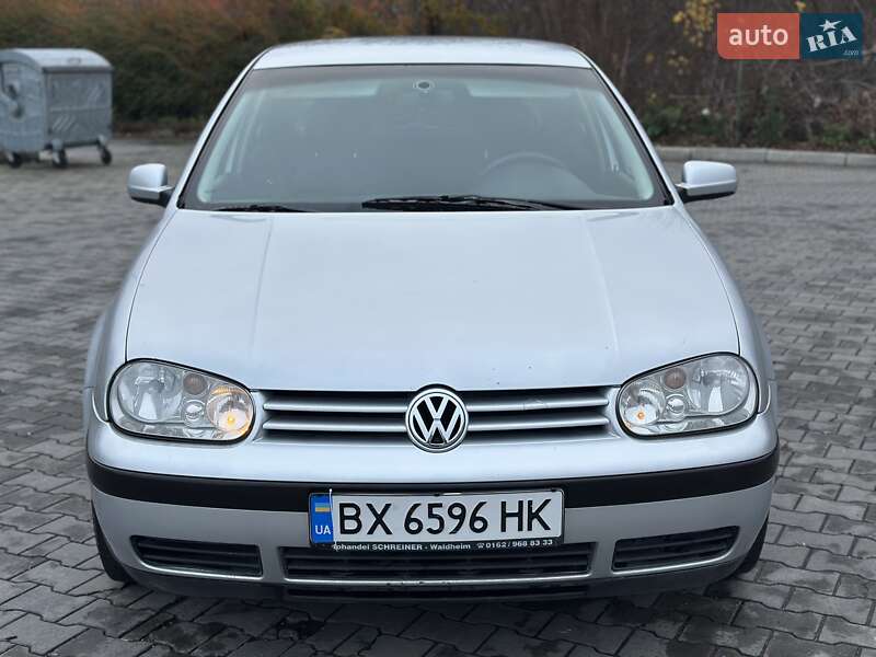Хэтчбек Volkswagen Golf 2000 в Хмельницком