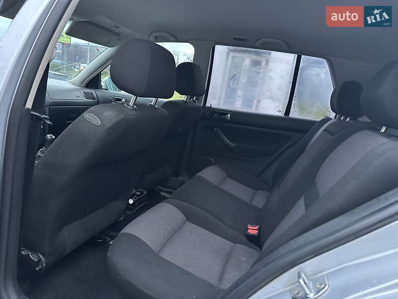 Хэтчбек Volkswagen Golf 2000 в Хмельницком