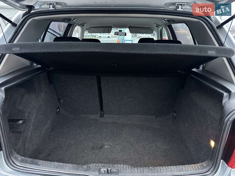 Хэтчбек Volkswagen Golf 2000 в Хмельницком