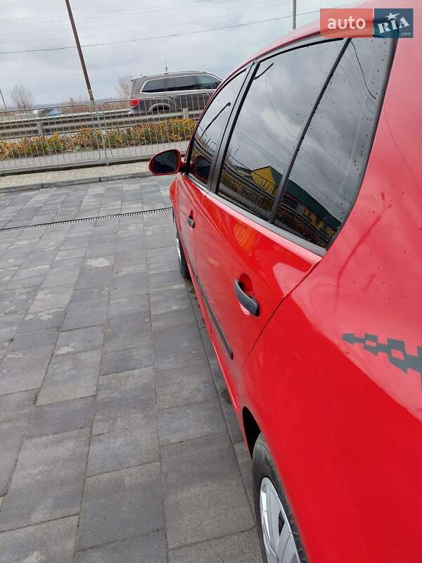 Хетчбек Volkswagen Golf 2004 в Летичіві фото 23 Хетчбек Volkswagen Golf 2004 в Летичіві