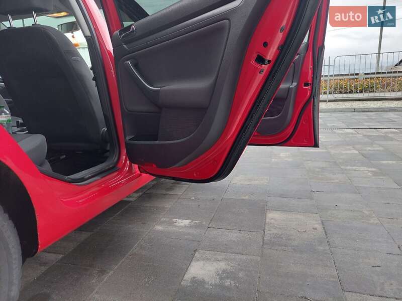 Хетчбек Volkswagen Golf 2004 в Летичіві фото 31 Хетчбек Volkswagen Golf 2004 в Летичіві