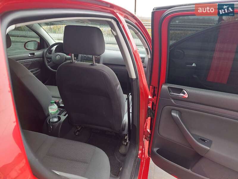 Хетчбек Volkswagen Golf 2004 в Летичіві фото 39 Хетчбек Volkswagen Golf 2004 в Летичіві