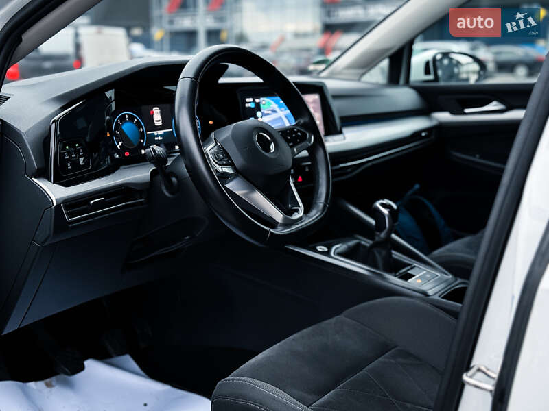 Універсал Volkswagen Golf 2021 в Києві
