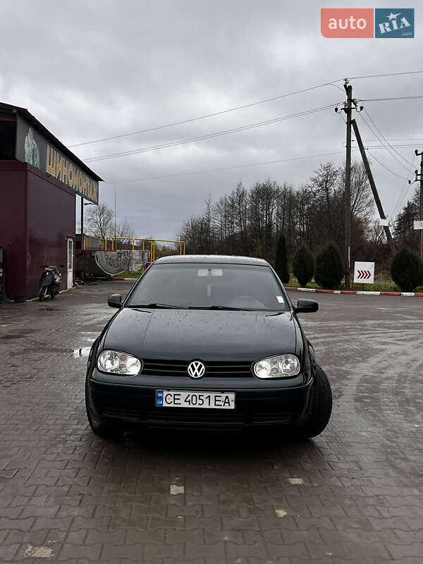Хетчбек Volkswagen Golf 1999 в Чернівцях
