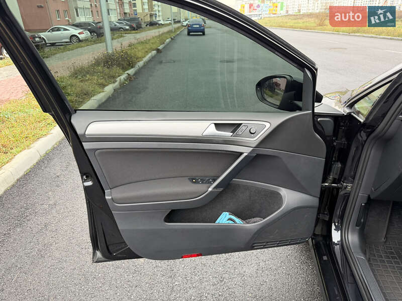 Универсал Volkswagen Golf 2015 в Виннице