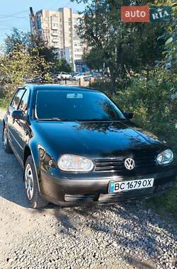Хэтчбек Volkswagen Golf 2001 в Дрогобыче