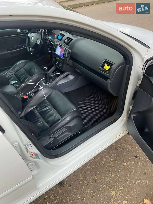 Хэтчбек Volkswagen Golf 2007 в Львове