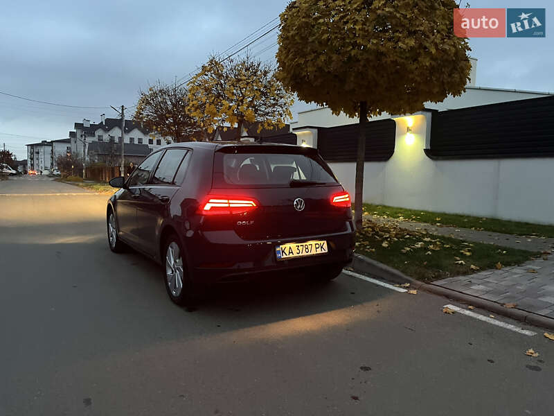 Хетчбек Volkswagen Golf 2020 в Києві