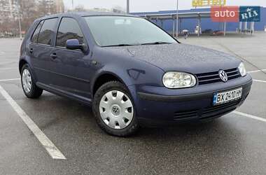 Хетчбек Volkswagen Golf 2000 в Києві