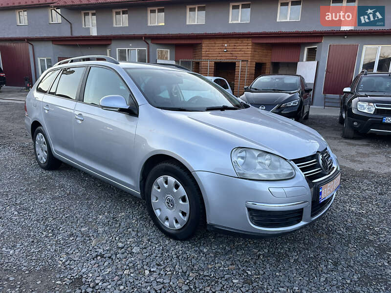 Універсал Volkswagen Golf 2008 в Сокалі
