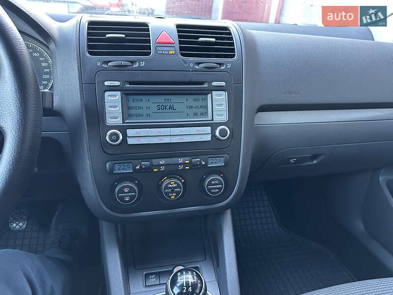 Універсал Volkswagen Golf 2008 в Сокалі