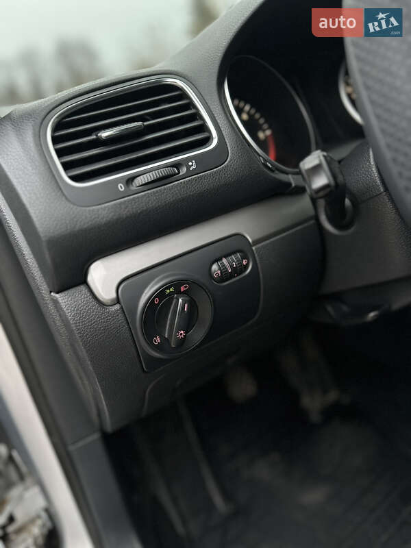 Универсал Volkswagen Golf 2011 в Умани фото 35 Универсал Volkswagen Golf 2011 в Умани