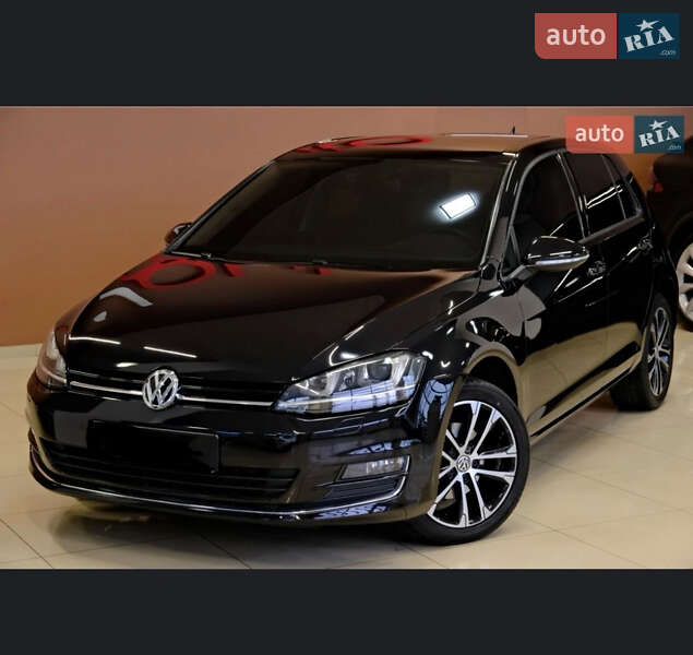 Хэтчбек Volkswagen Golf 2014 в Одессе