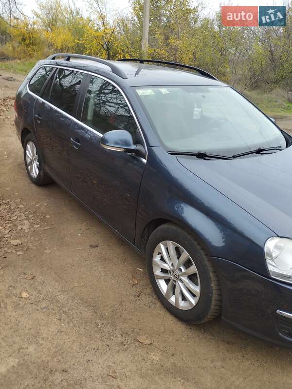 Универсал Volkswagen Golf 2009 в Вознесенске