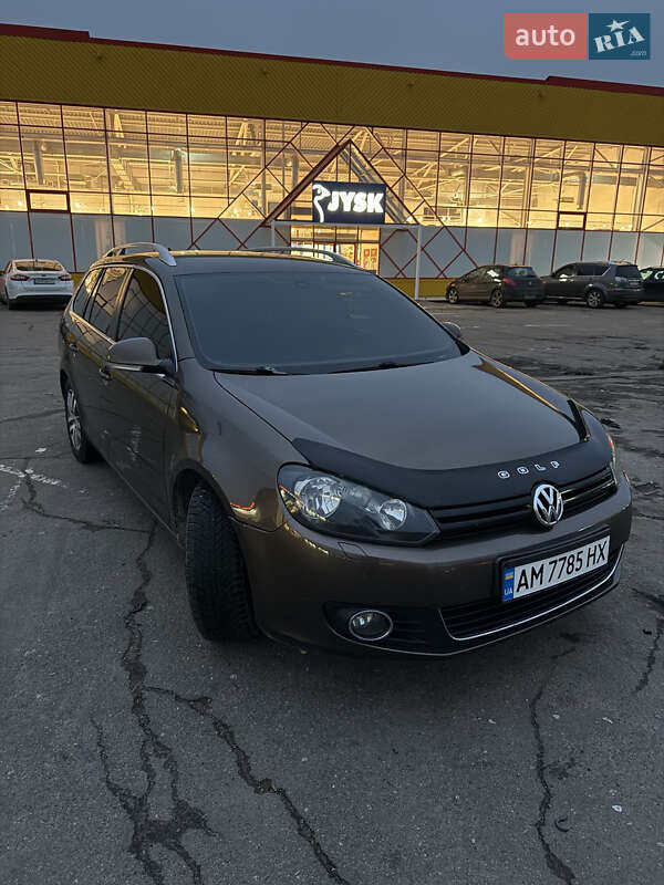 Универсал Volkswagen Golf 2011 в Звягеле