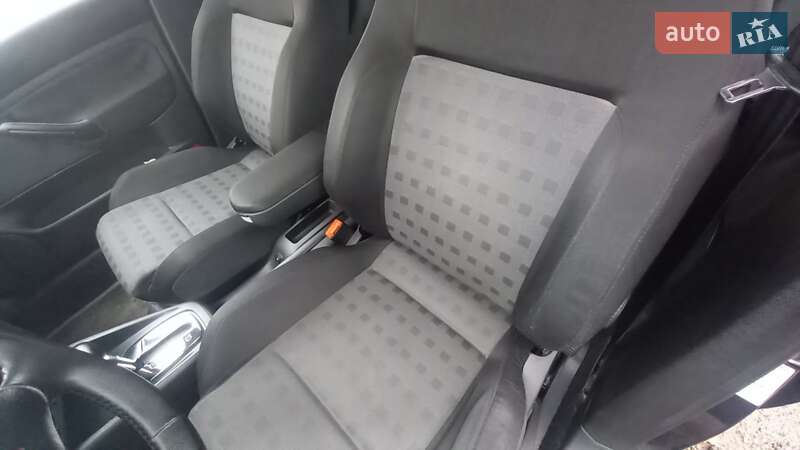 Универсал Volkswagen Golf 2006 в Бородянке