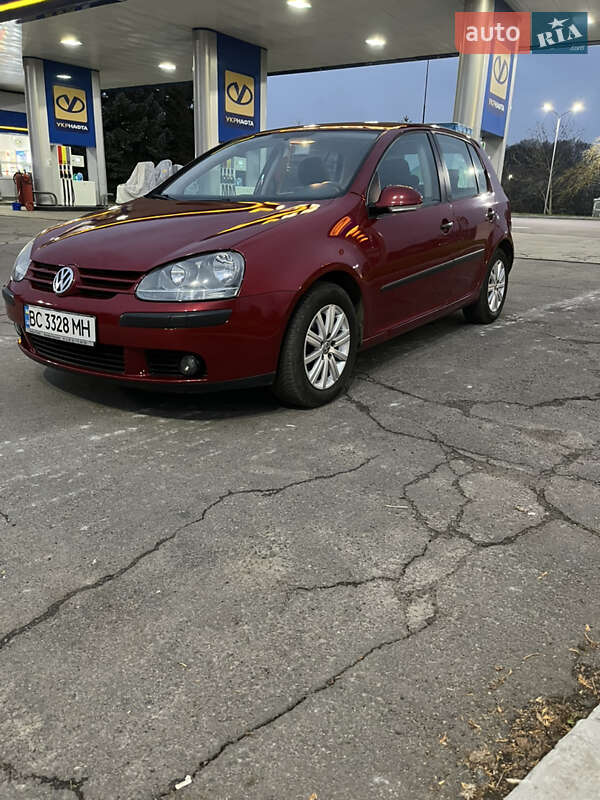 Volkswagen Golf 2004
