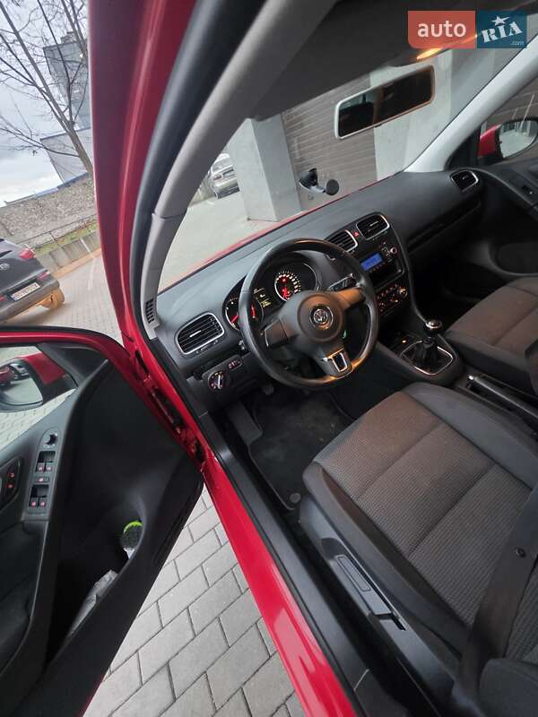 Хэтчбек Volkswagen Golf 2009 в Тернополе