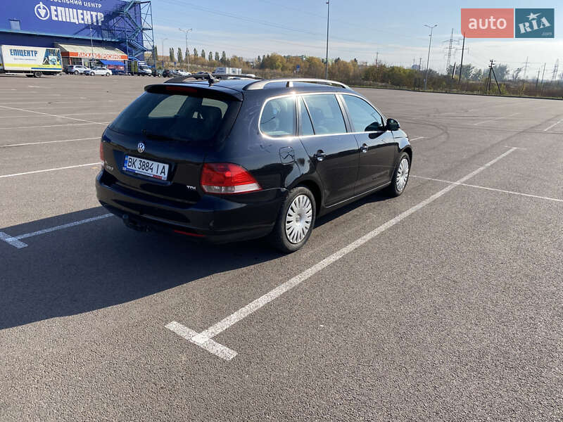 Універсал Volkswagen Golf 2008 в Рівному