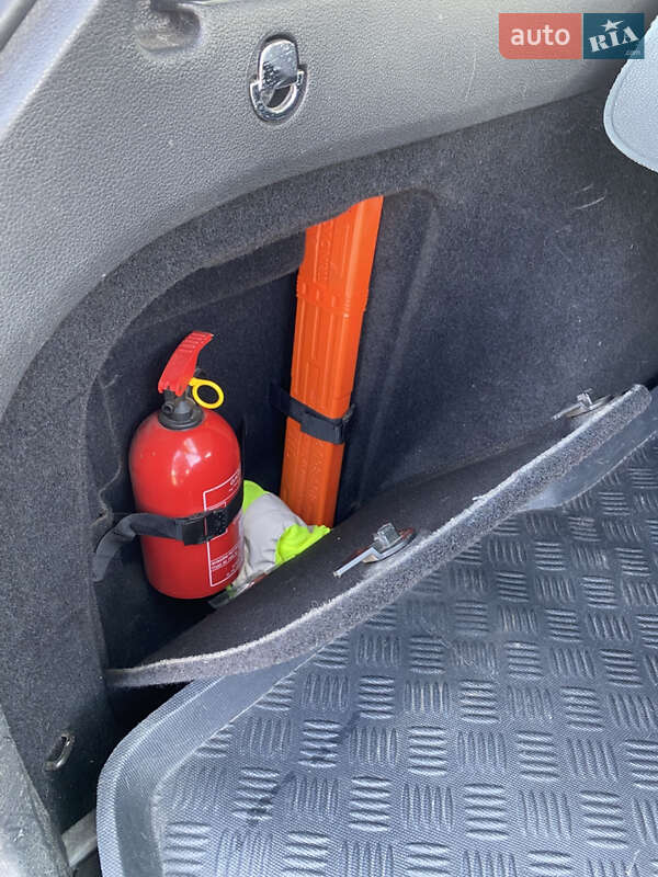 Універсал Volkswagen Golf 2008 в Рівному