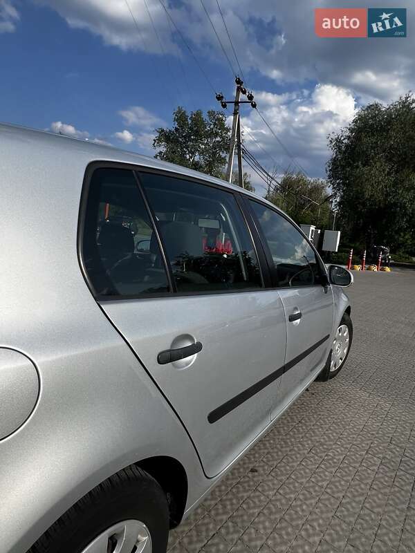 Хетчбек Volkswagen Golf 2006 в Полтаві