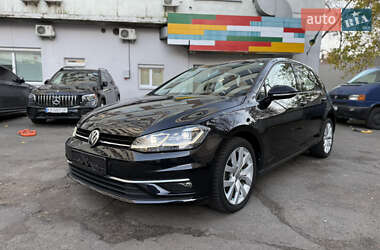 Хетчбек Volkswagen Golf 2018 в Києві