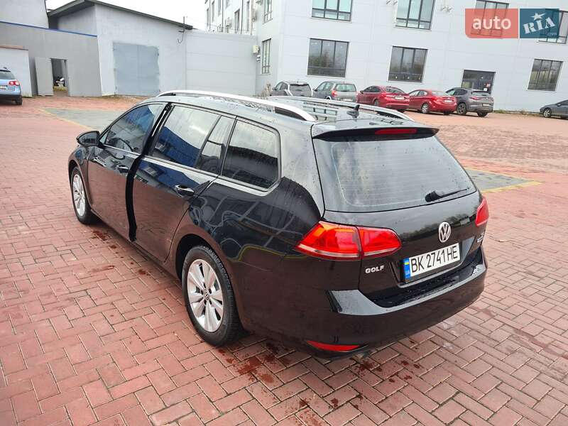 Универсал Volkswagen Golf 2017 в Ровно