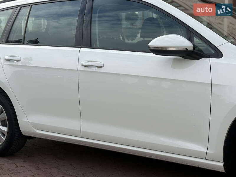 Універсал Volkswagen Golf 2017 в Стрию