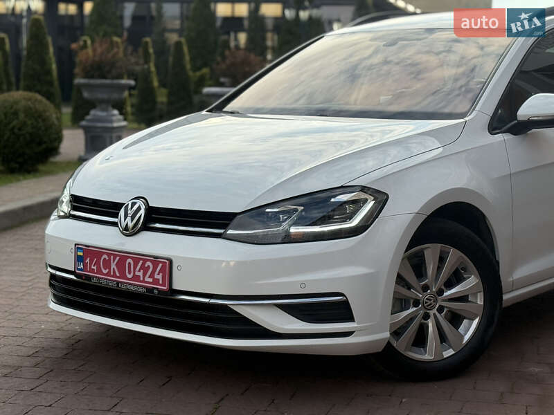 Універсал Volkswagen Golf 2017 в Стрию