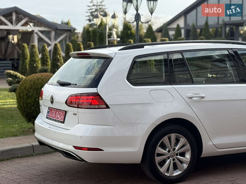 Універсал Volkswagen Golf 2017 в Стрию